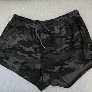 Womens Black & Gray Camo Athletic Shorts